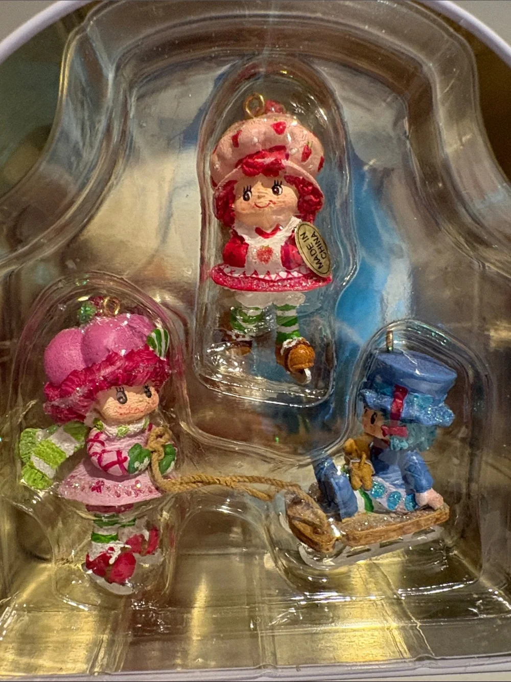 Strawberry Shortcake Snowman Holiday Tin - with ornaments. Christmas.